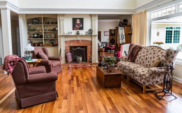 What makes this eclectic style living room very functional and eye-catching ?