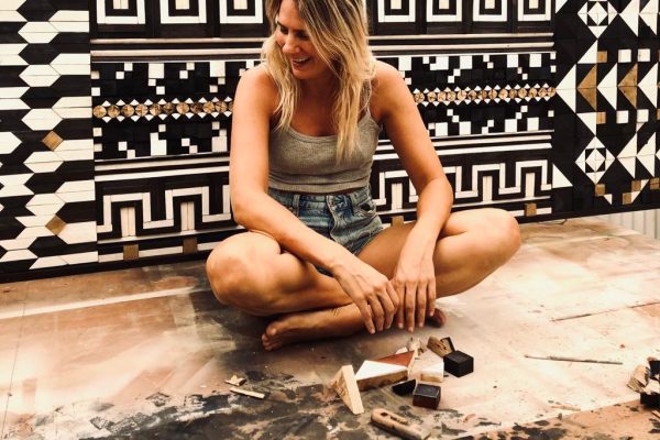 Johanna Van Parijs – a contemporary Flemish artist establishes her life and creative universe in Santa Teresa, Costa Rica